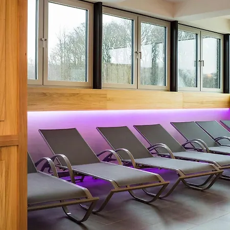 First Avalon Lägenhet