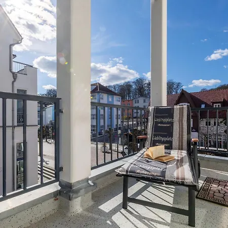 First Avalon Apartament *